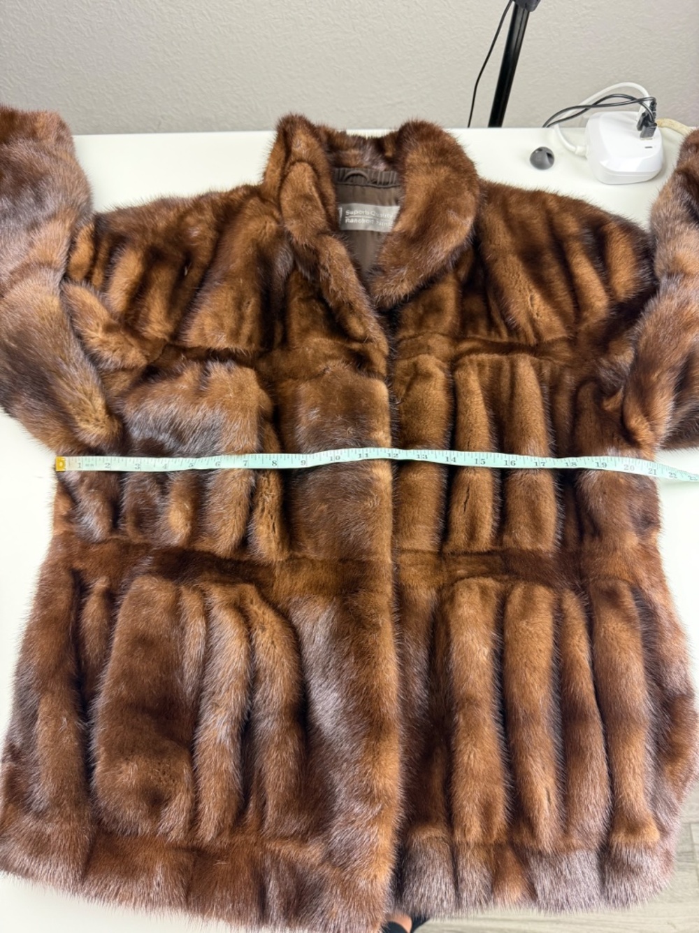 Vintage Saga Mink Female Ranch Mink Genuine Brown Fur Jacket Coat - Picture 12 of 12